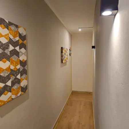 לינה וארוחת בוקר Amari 4*